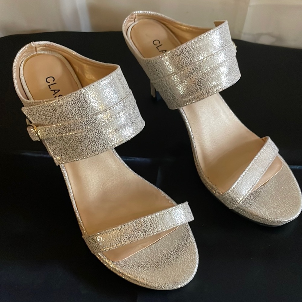 Classique Blingy Slide 3” heal Size 7 EUC
